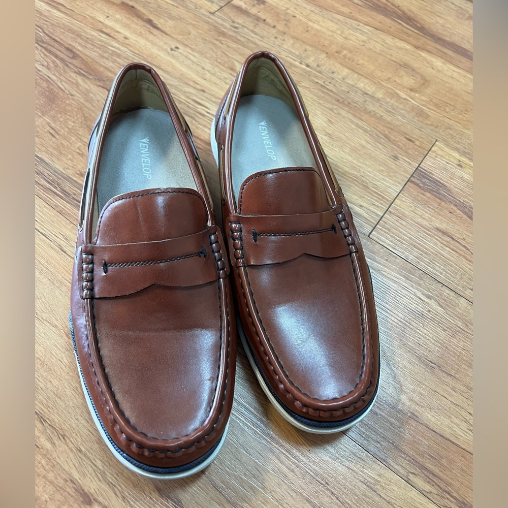 Men's Classic Tan Loafers